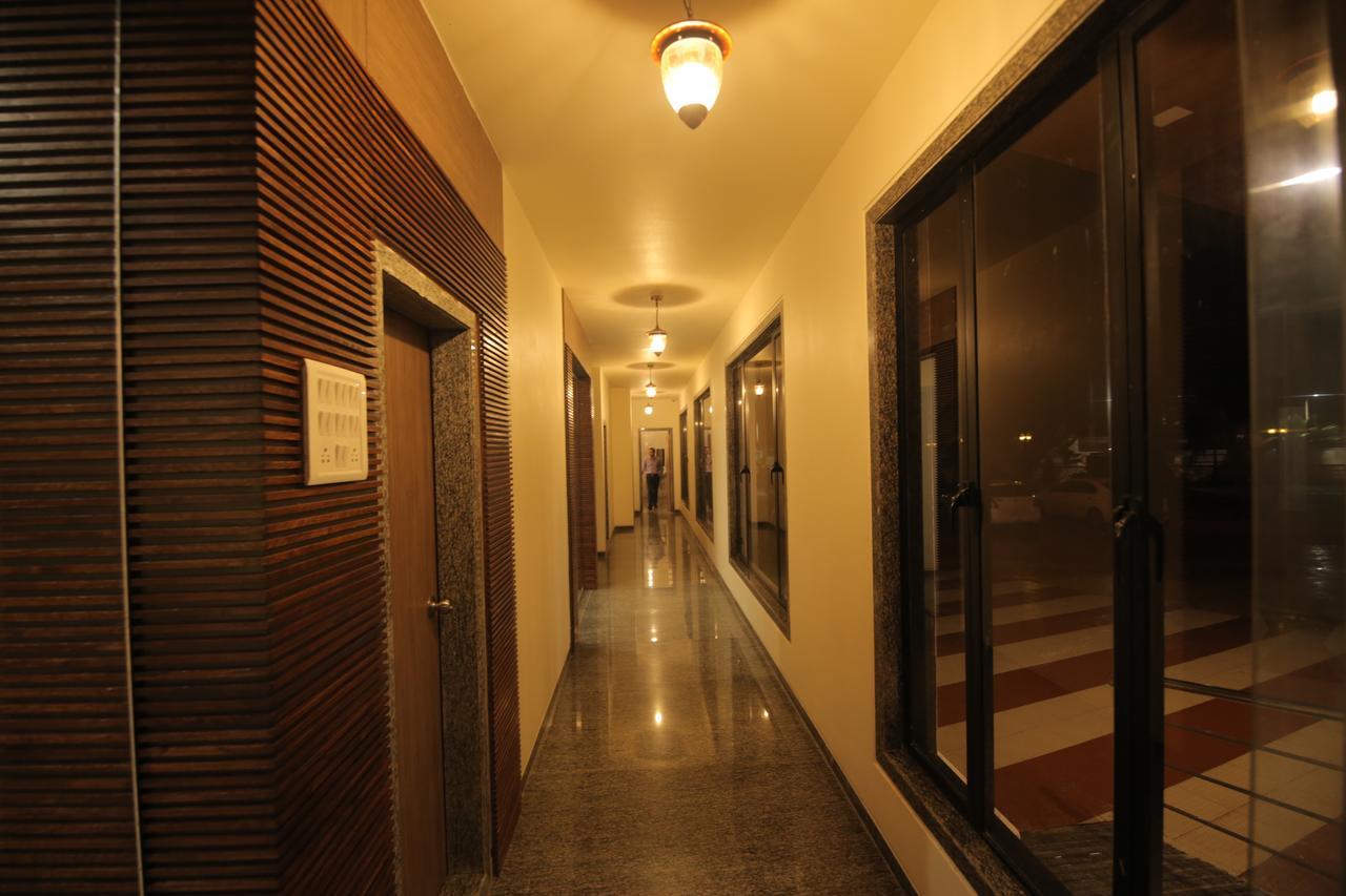 Saubhagya Inn International ラクナウ エクステリア 写真